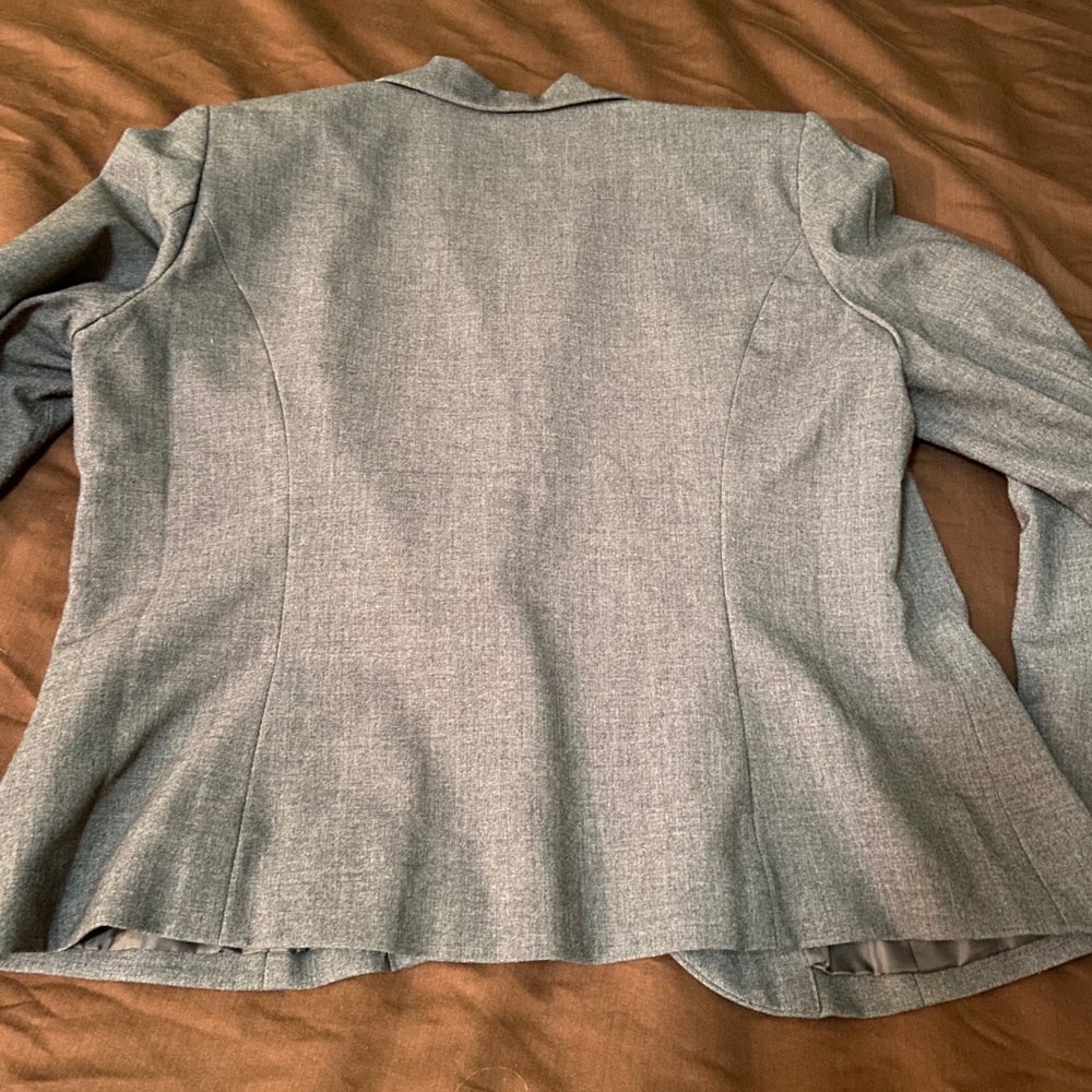 Blazer - Picture 2 of 5